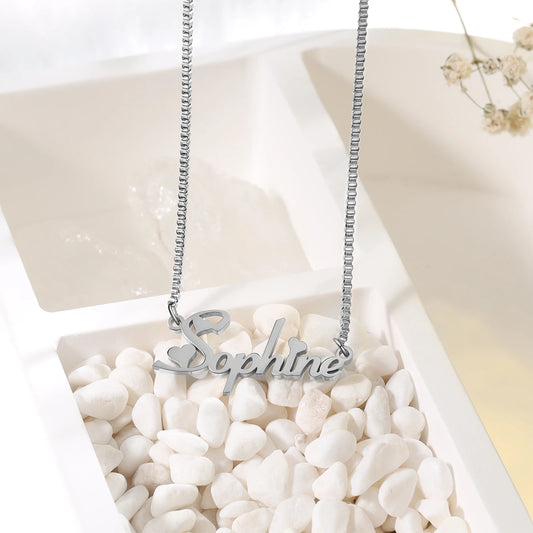 Custom Name Necklace Horizontal with hearts. Silver, Gold and Rose Gold